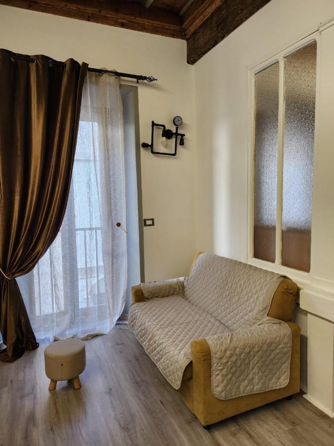 Mansarde & Suite Maison 1706 Lago Orta Borgomanero Luaran gambar