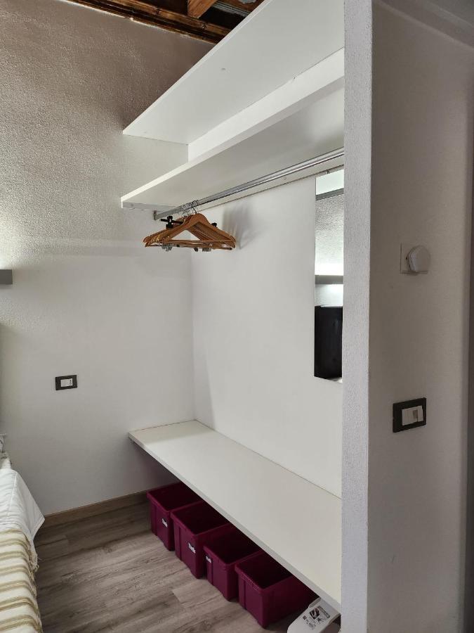 Mansarde & Suite Maison 1706 Lago Orta Borgomanero Luaran gambar