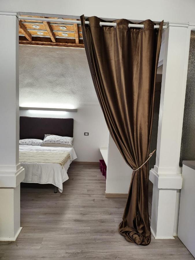 Mansarde & Suite Maison 1706 Lago Orta Borgomanero Luaran gambar