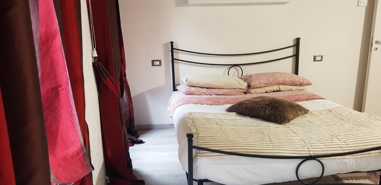 Mansarde & Suite Maison 1706 Lago Orta Borgomanero Luaran gambar