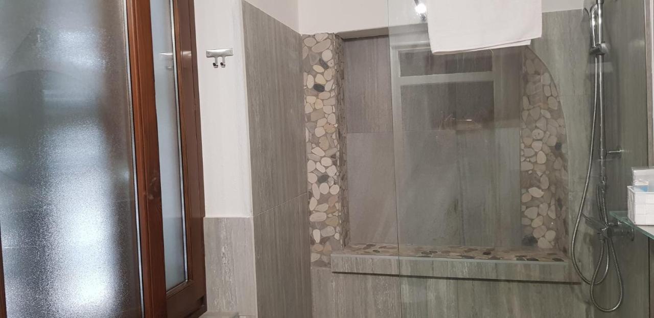 Mansarde & Suite Maison 1706 Lago Orta Borgomanero Luaran gambar