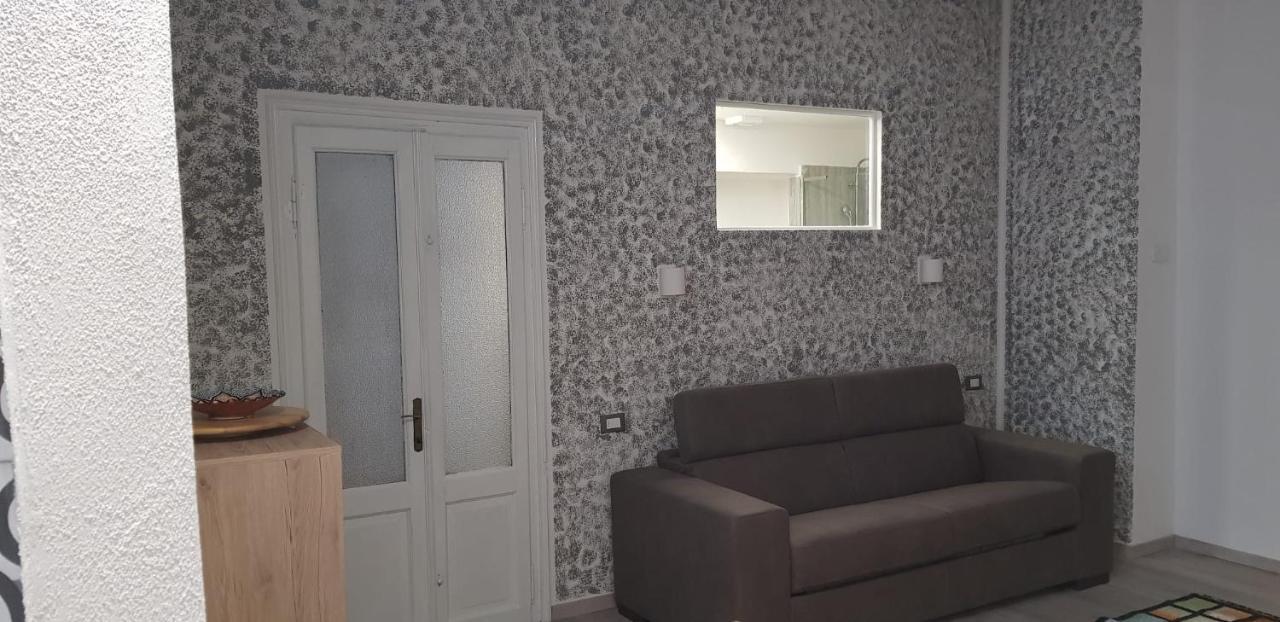 Mansarde & Suite Maison 1706 Lago Orta Borgomanero Luaran gambar