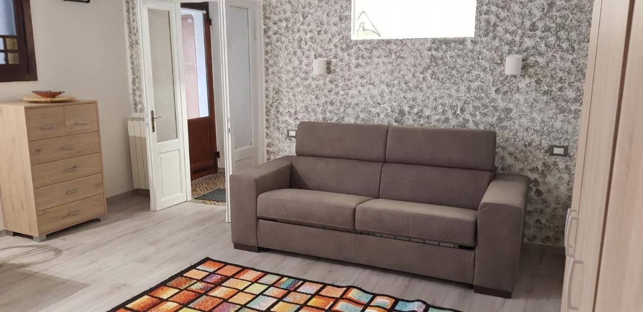 Mansarde & Suite Maison 1706 Lago Orta Borgomanero Luaran gambar
